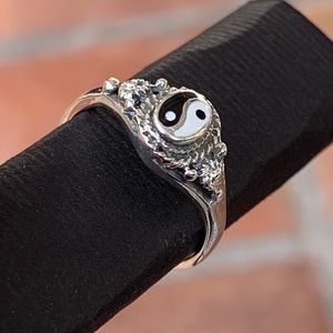 Yin yang sterling silver ring dainty delicate sz 6
